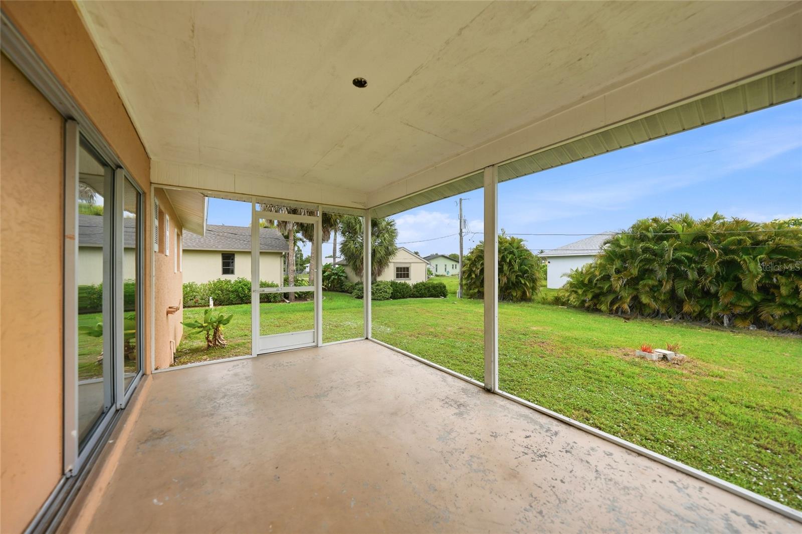 CHARLOTTE PARK - Residential