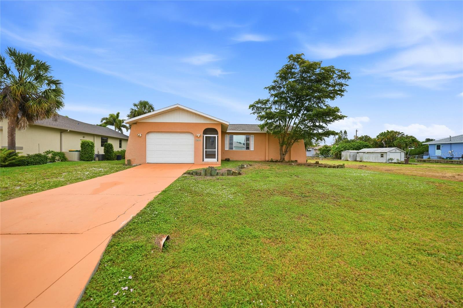CHARLOTTE PARK - Residential