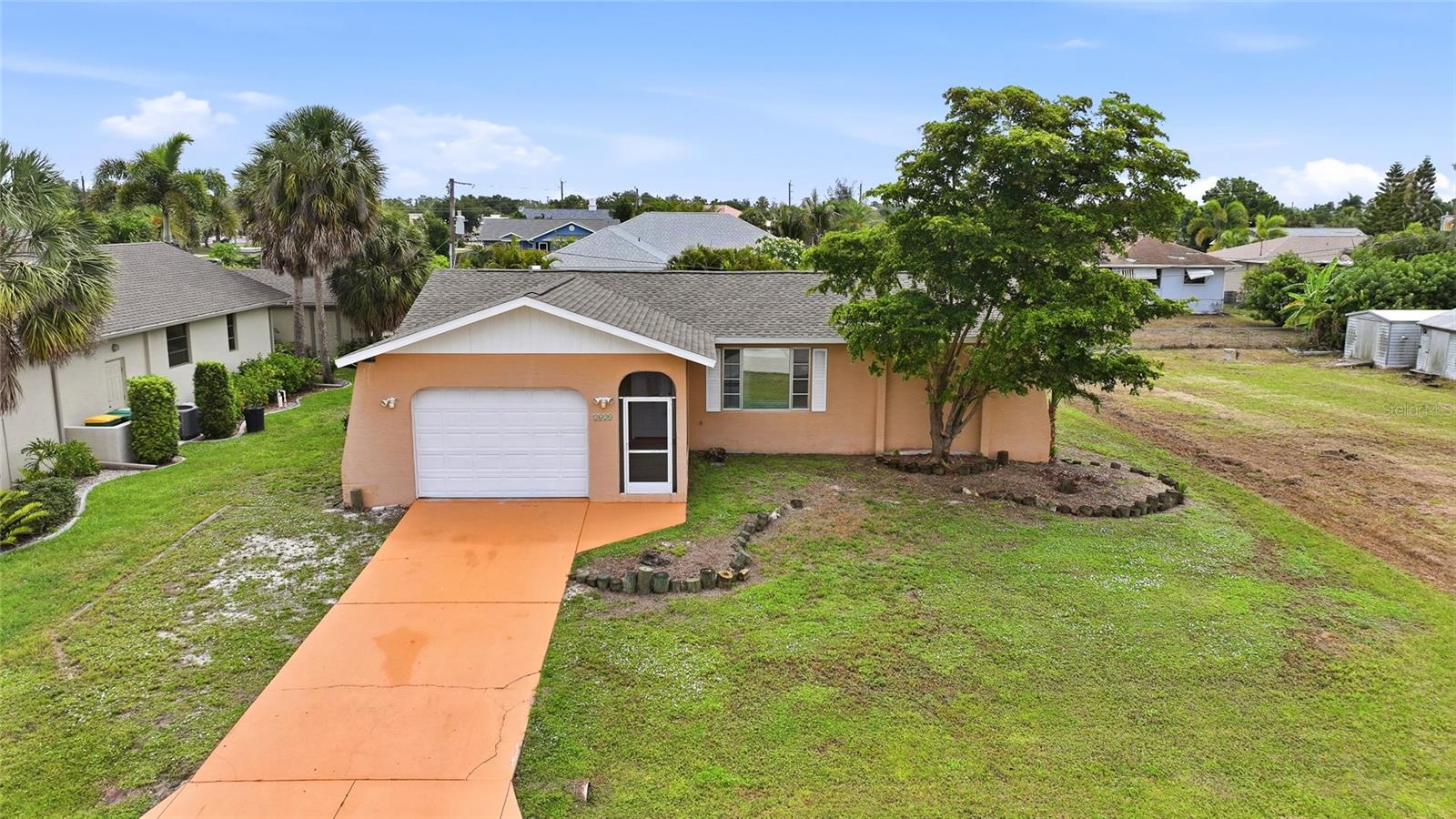 CHARLOTTE PARK - Residential