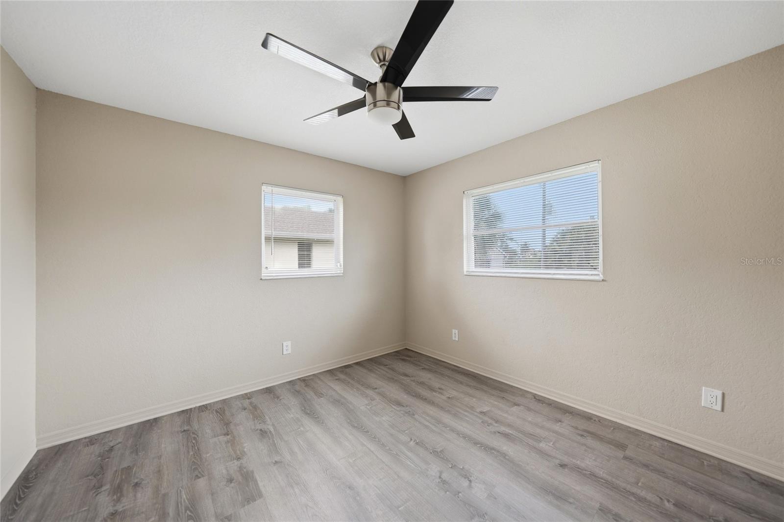 CHARLOTTE PARK - Residential