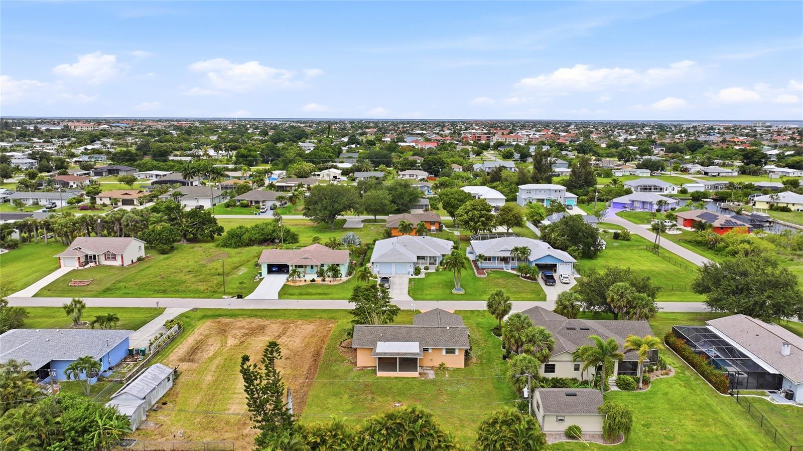 CHARLOTTE PARK - Residential