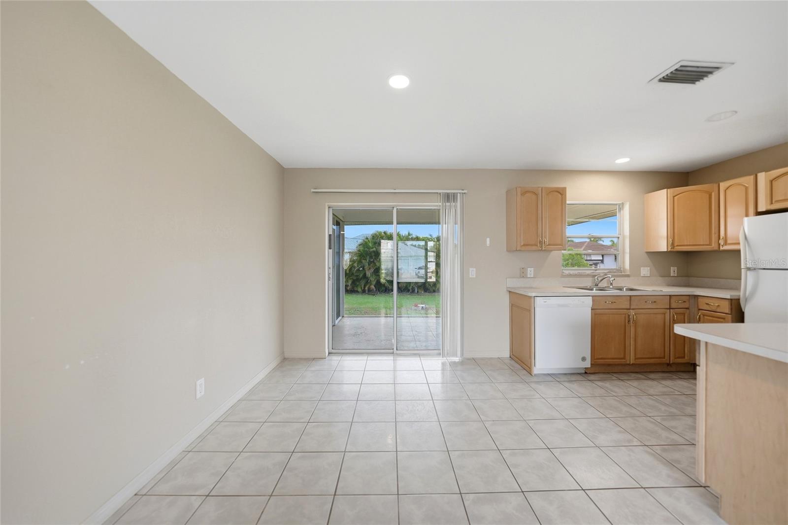 CHARLOTTE PARK - Residential