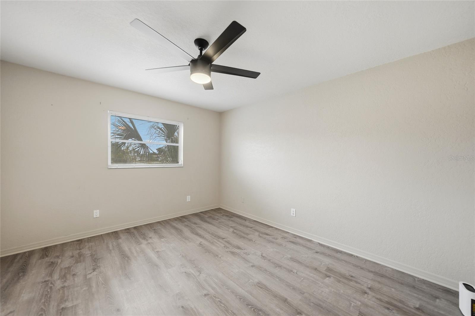 CHARLOTTE PARK - Residential