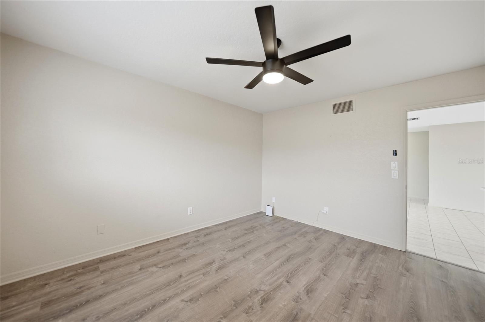 CHARLOTTE PARK - Residential