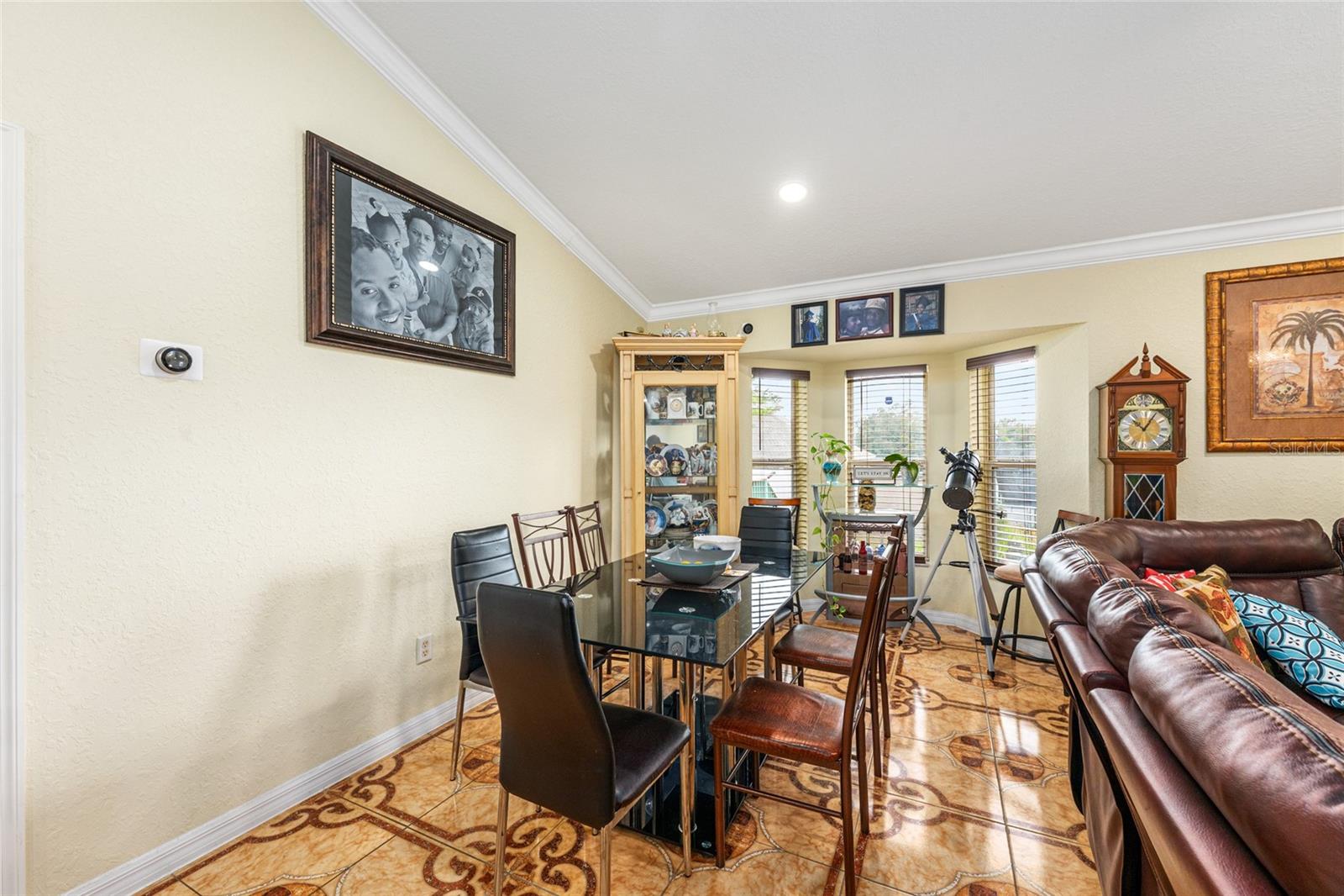 MARION OAKS - Residential