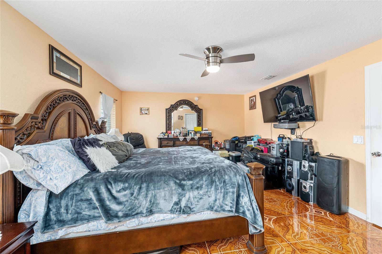 MARION OAKS - Residential