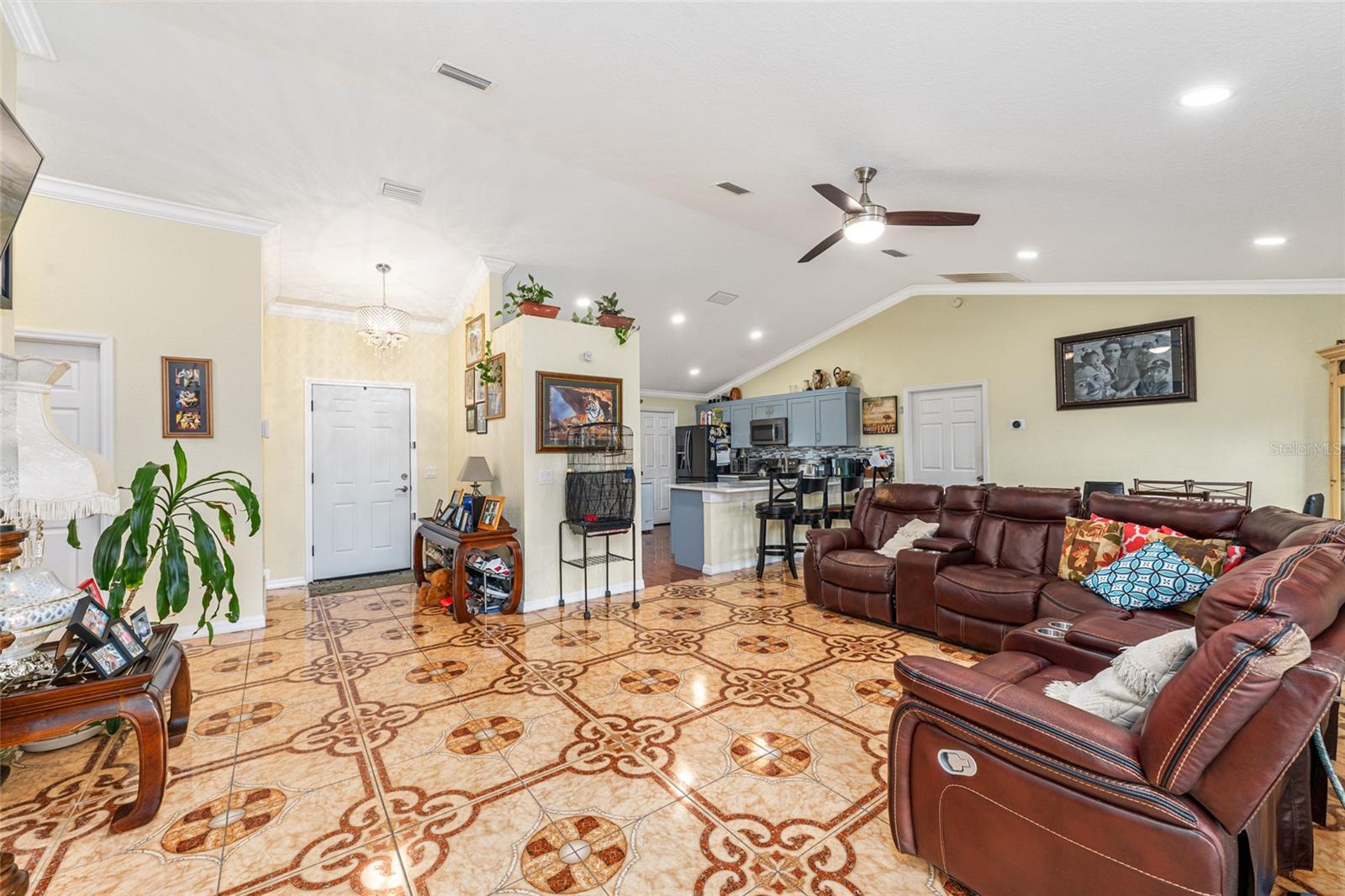 MARION OAKS - Residential