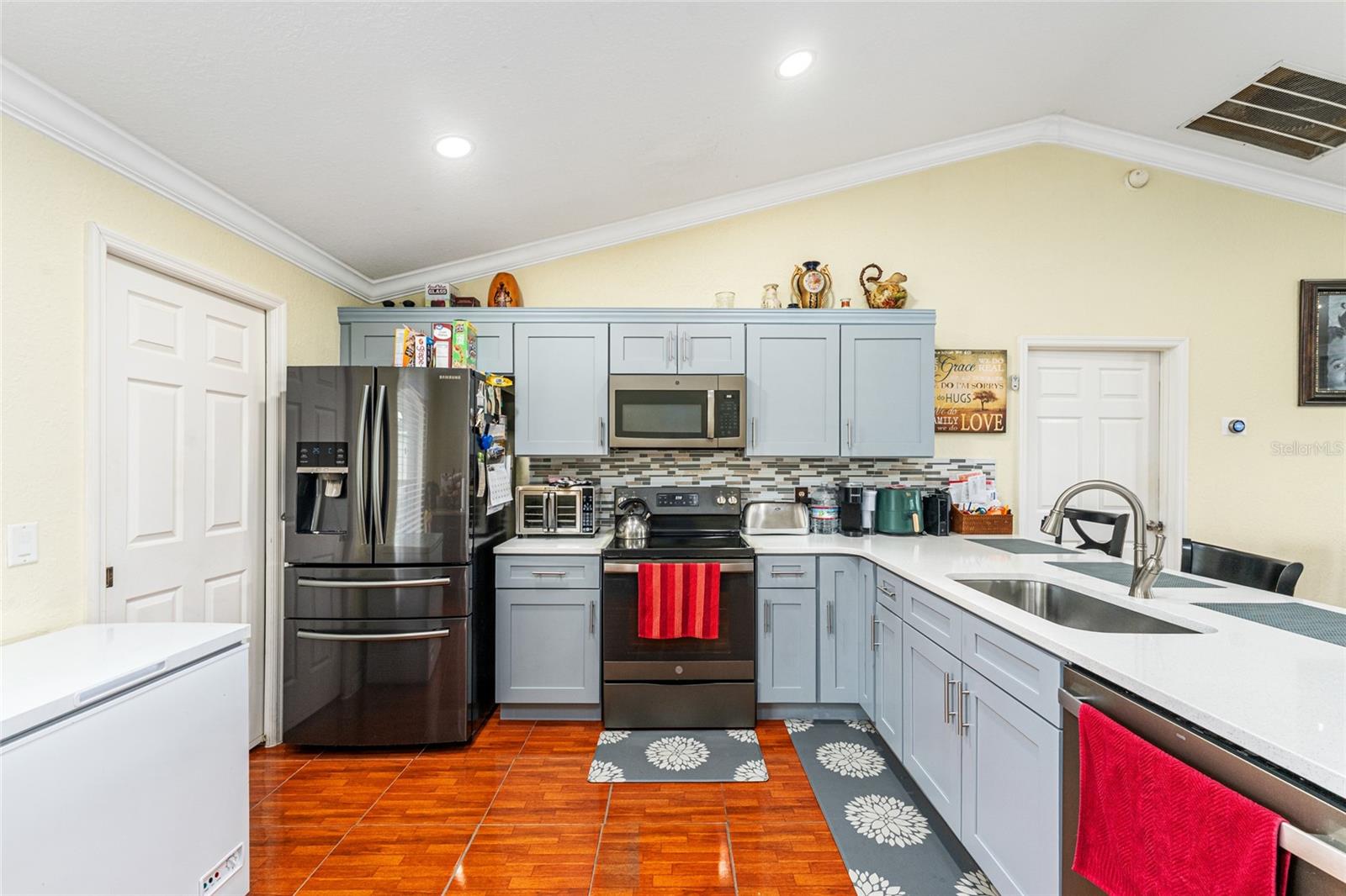 MARION OAKS - Residential
