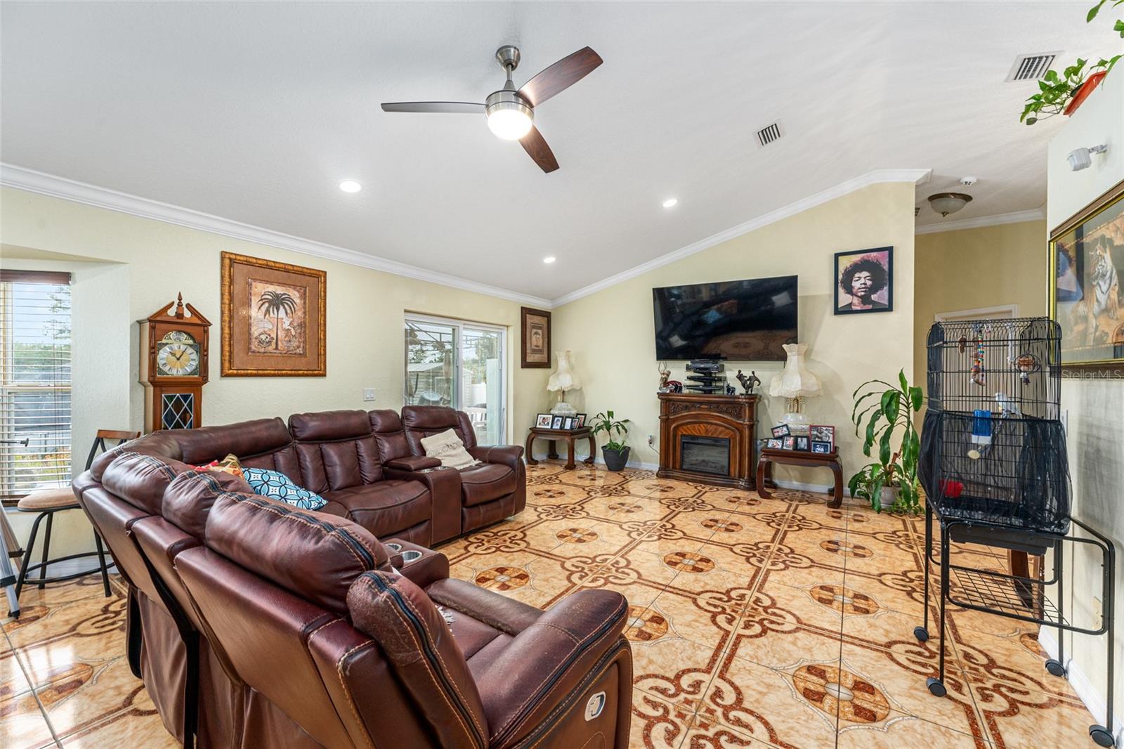 MARION OAKS - Residential