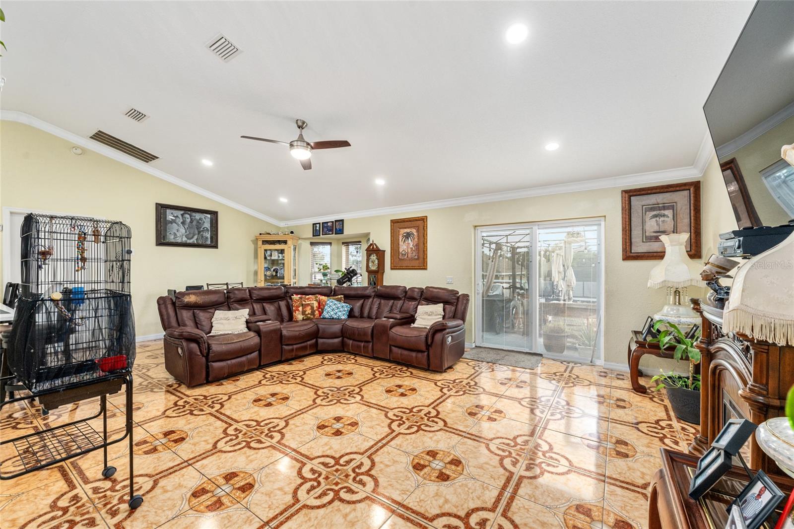 MARION OAKS - Residential