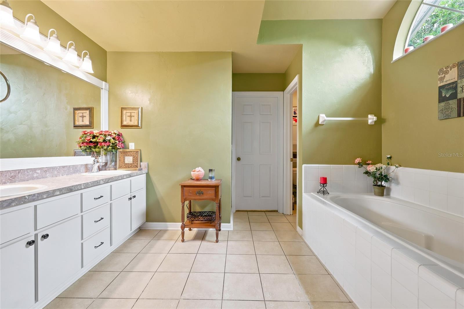 HAILE PLANTATION UNIT 35 PH 4 - Residential