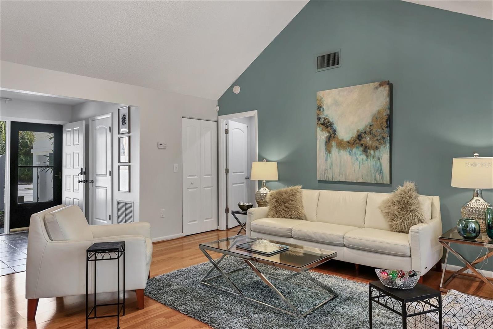 LONGWOOD VILLAS - Residential