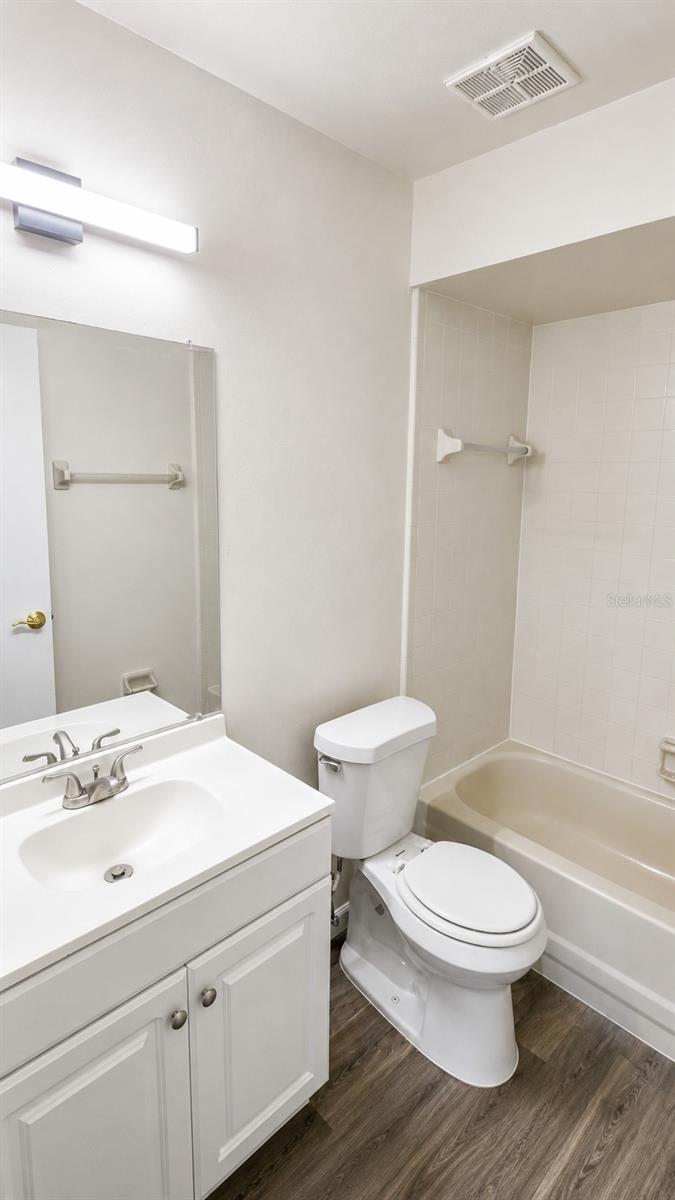 NORTHLAKE VILLAGE CONDO 5 - Residential