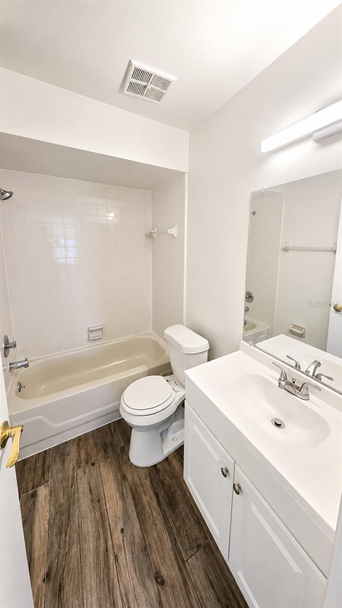 NORTHLAKE VILLAGE CONDO 5 - Residential