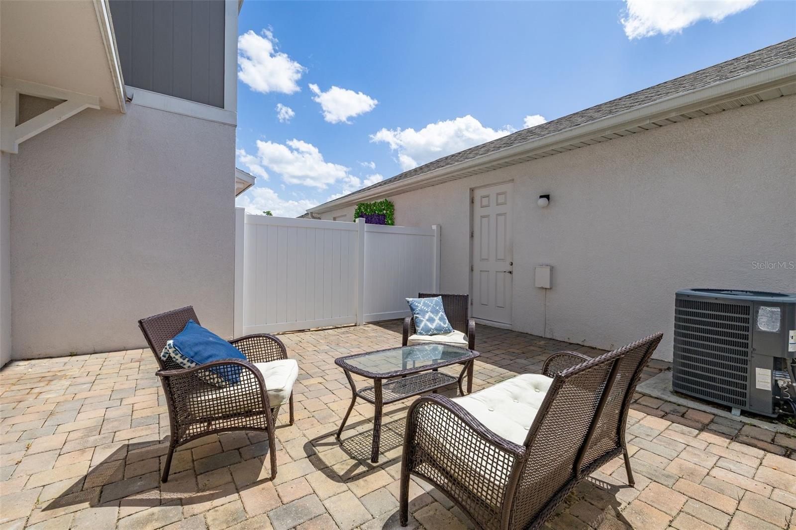 WINDING BAY PRESERVE - Residential Lease