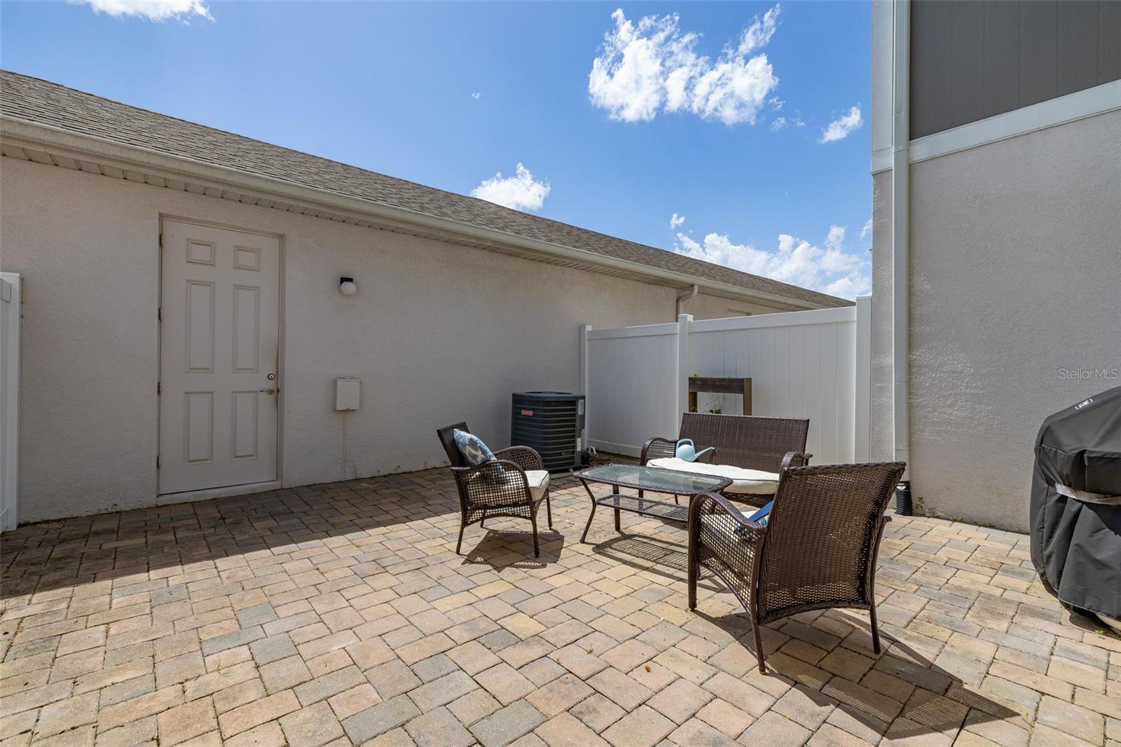 WINDING BAY PRESERVE - Residential Lease