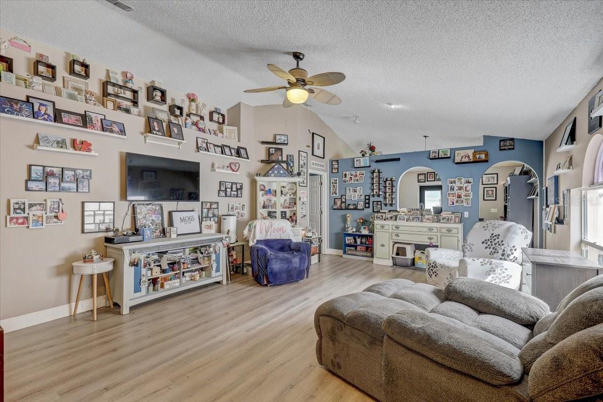 CHAPEL PINES PH 1B - Residential