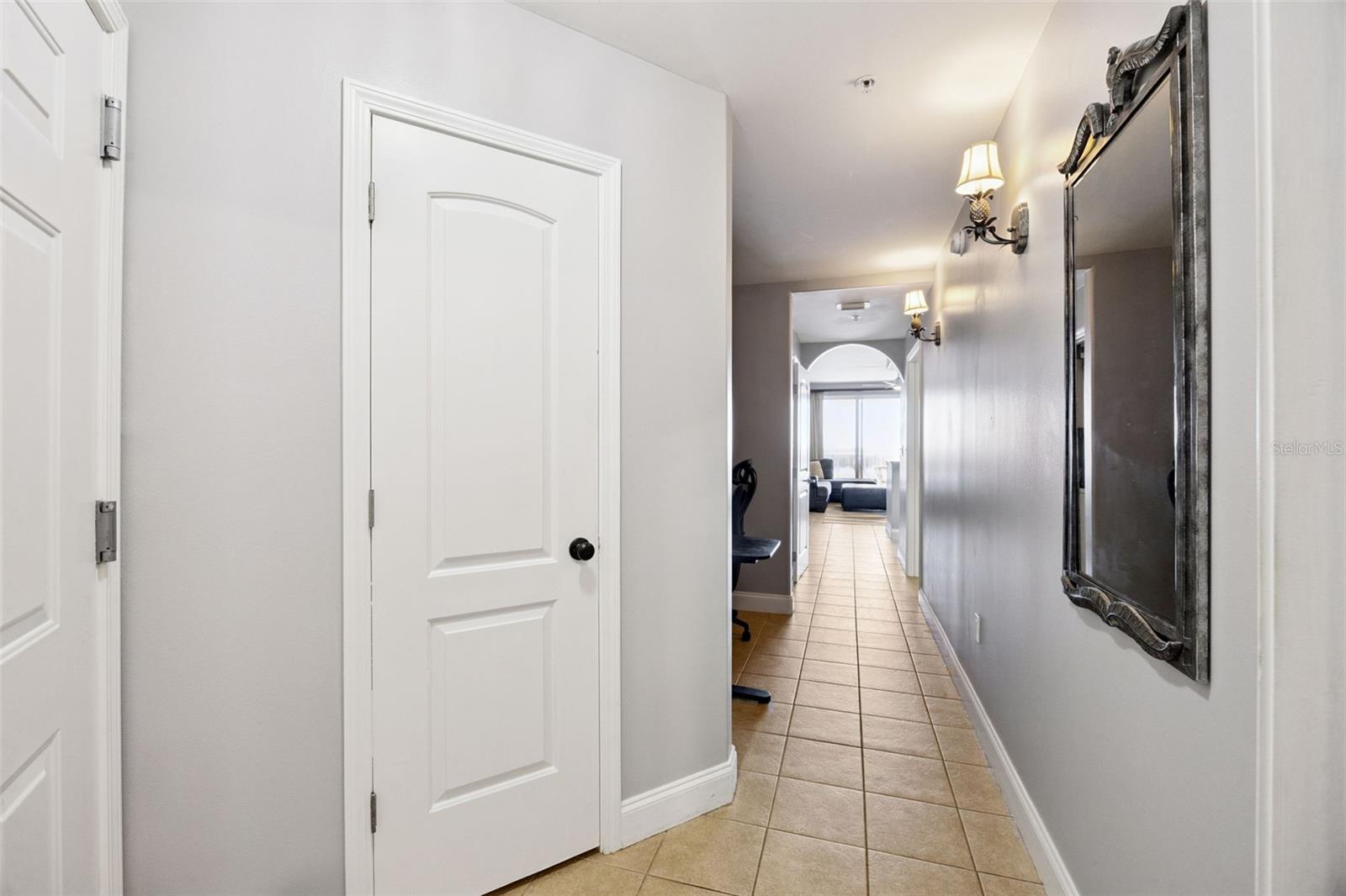 BLUE HERON BCH RESIDENCE TWR 02 CONDO - Residential