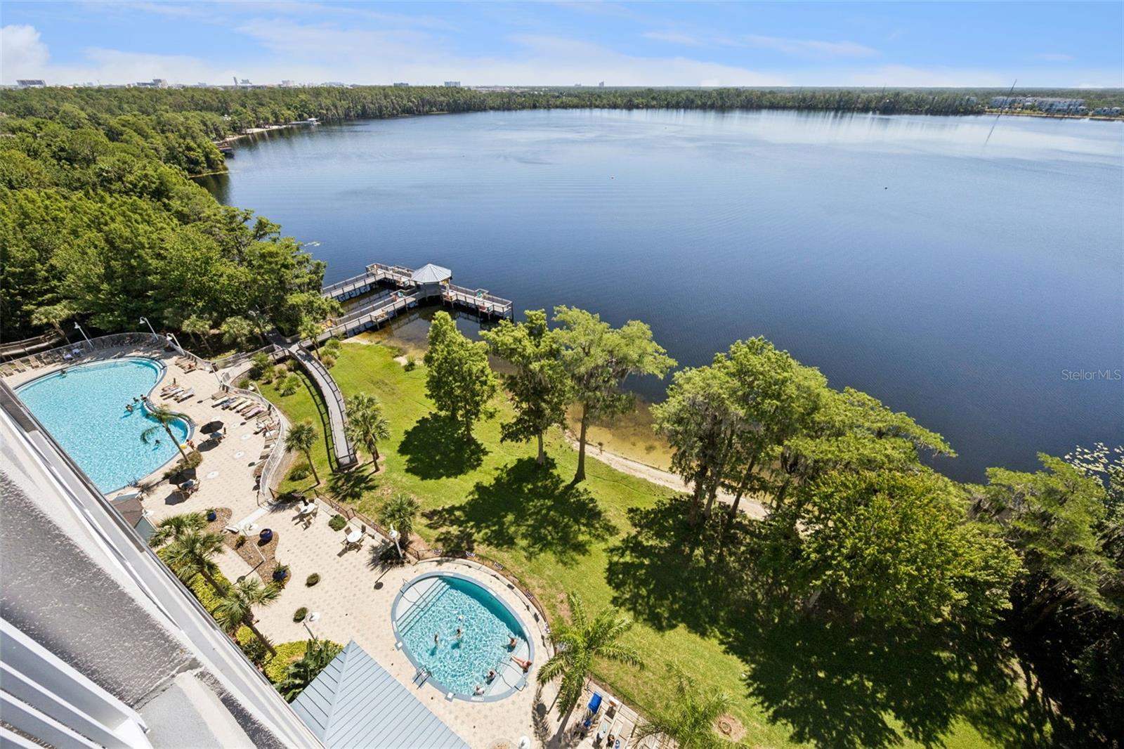 BLUE HERON BCH RESIDENCE TWR 02 CONDO - Residential