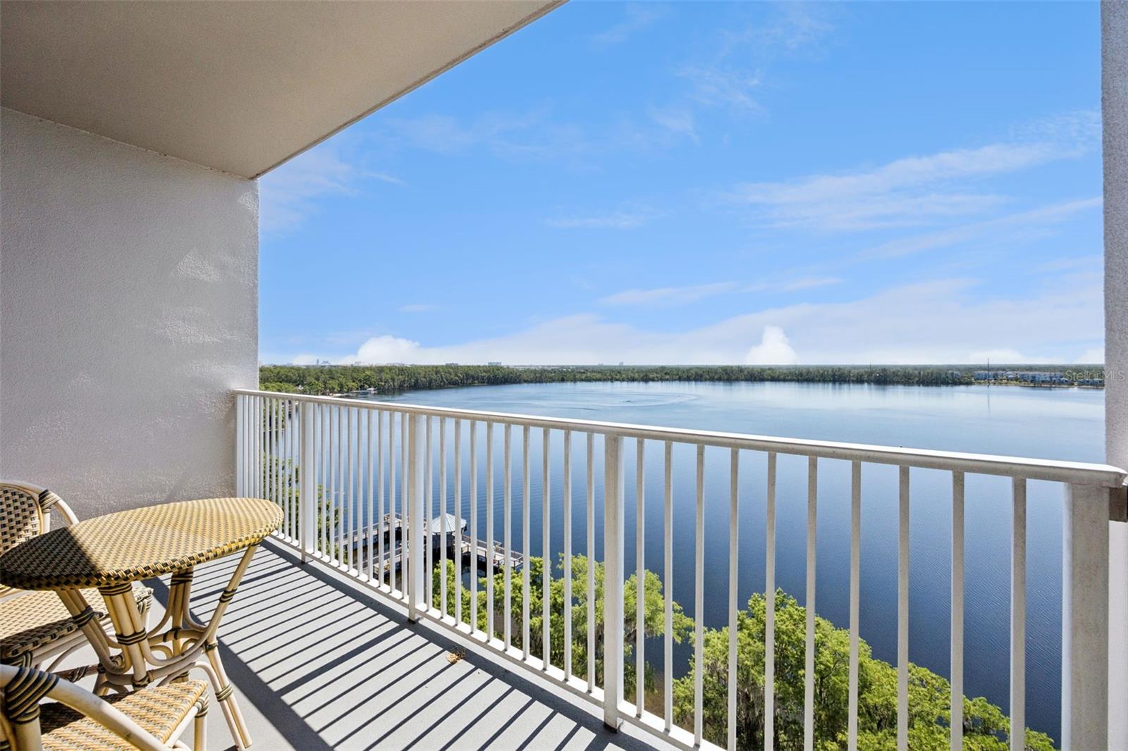 BLUE HERON BCH RESIDENCE TWR 02 CONDO - Residential