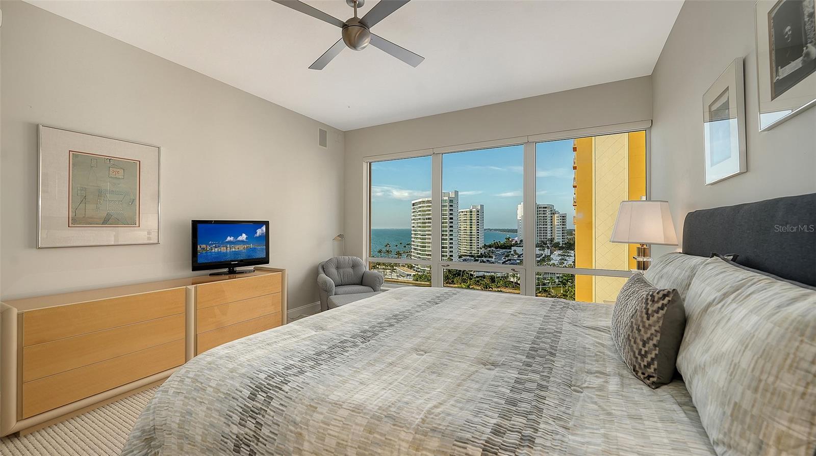 THE TOWER RESIDENCES - Residential