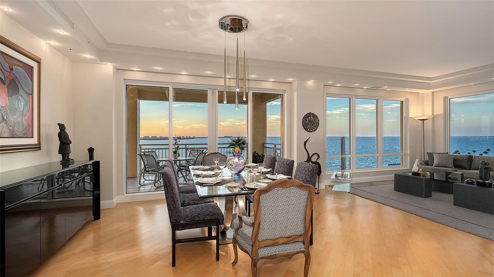 THE TOWER RESIDENCES - Residential