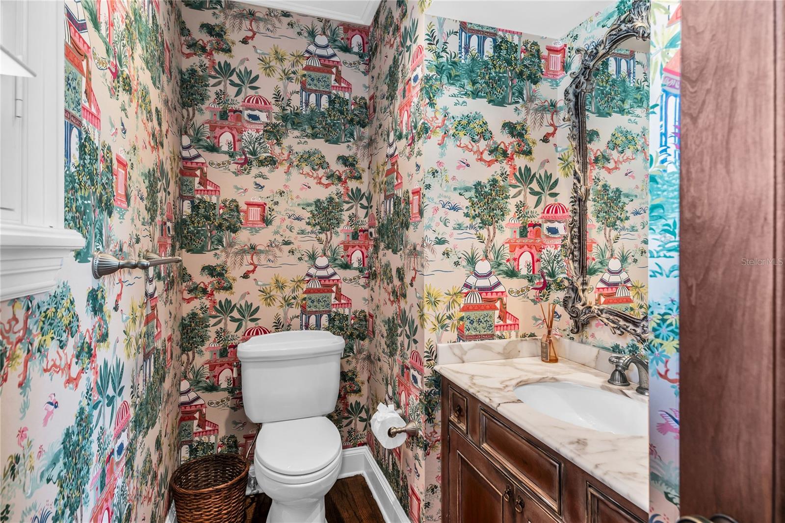 TUXEDO ESTATES - Residential