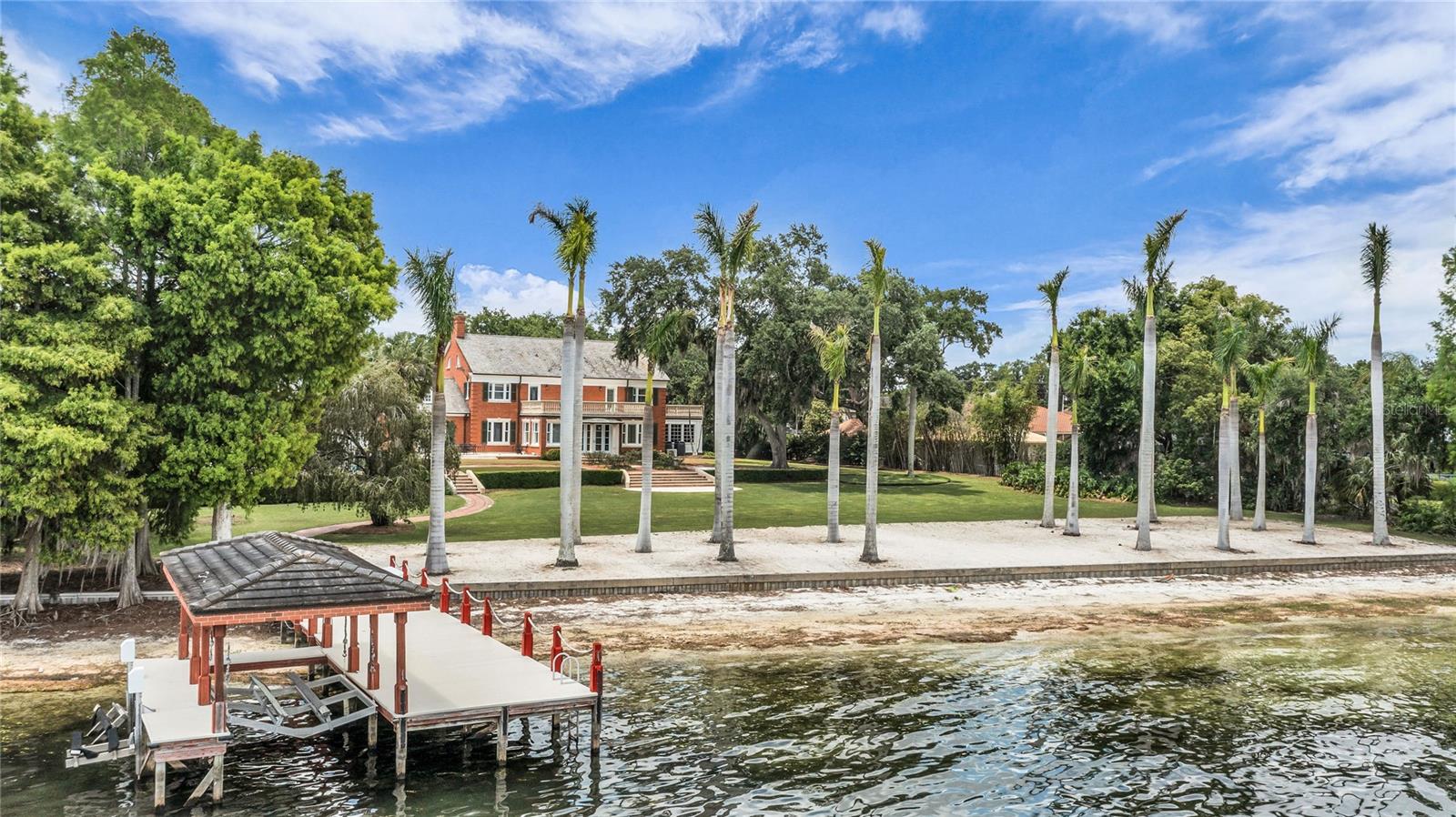 TUXEDO ESTATES - Residential
