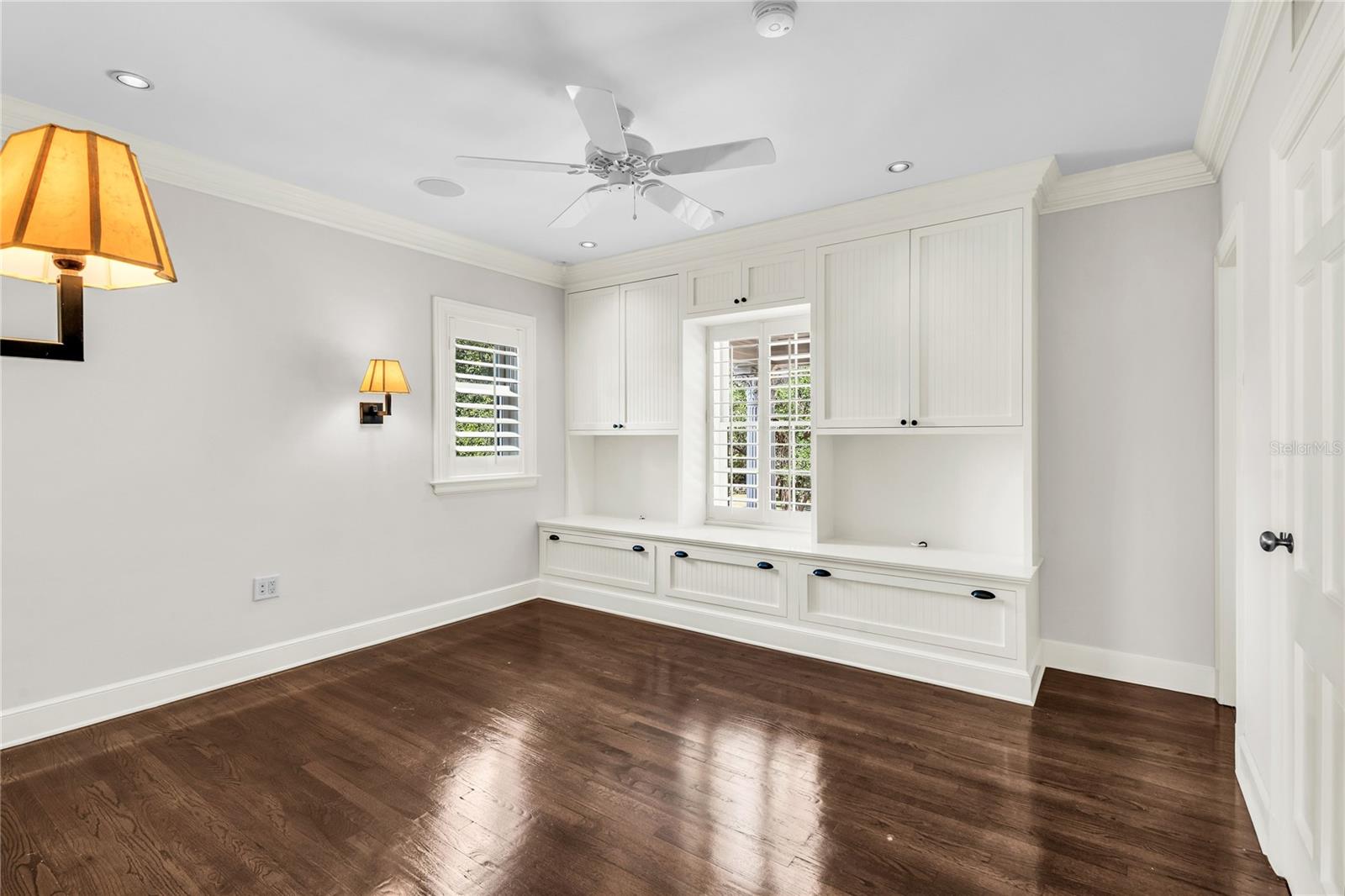 TUXEDO ESTATES - Residential