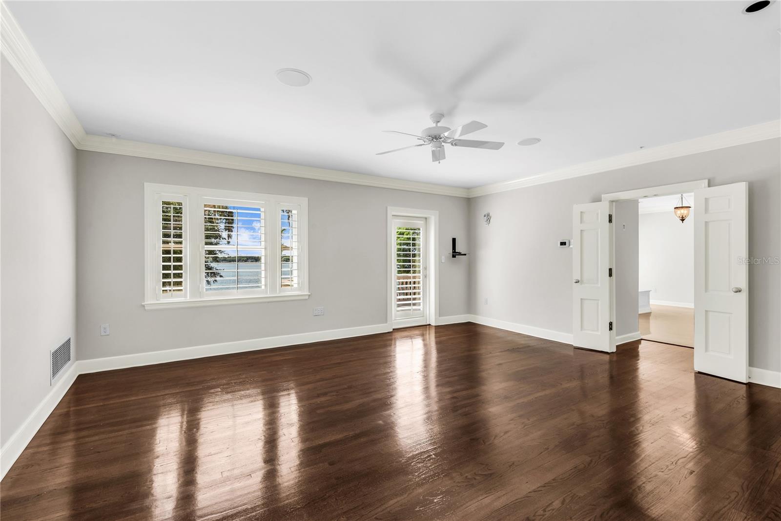 TUXEDO ESTATES - Residential