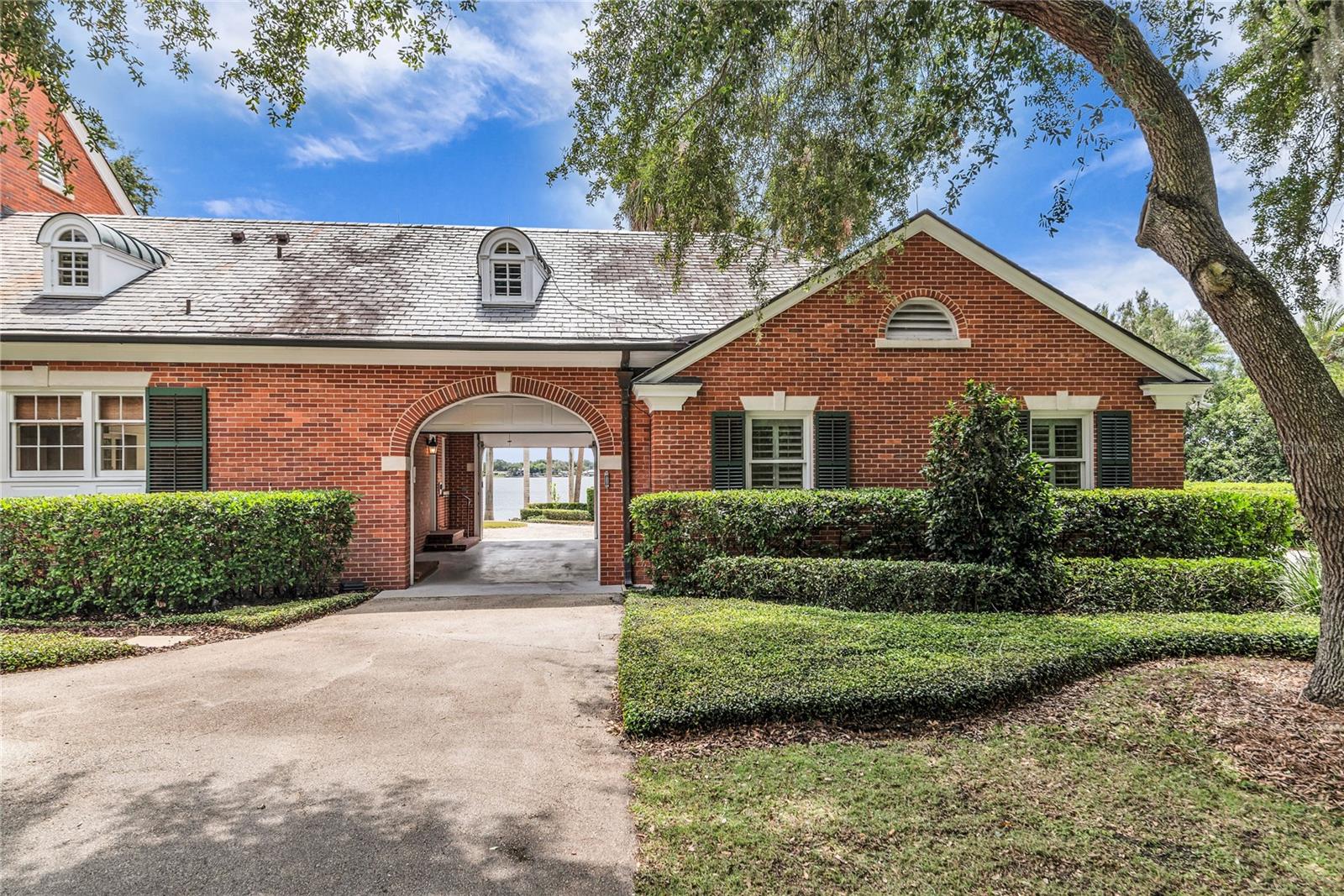 TUXEDO ESTATES - Residential