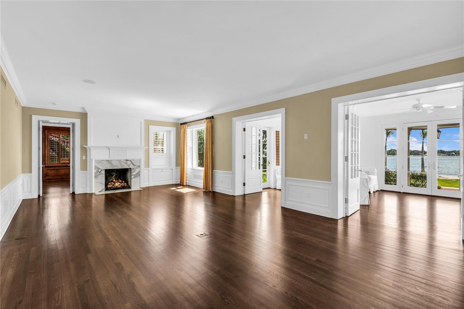 TUXEDO ESTATES - Residential