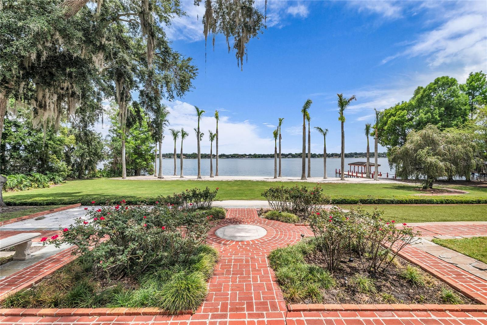 TUXEDO ESTATES - Residential