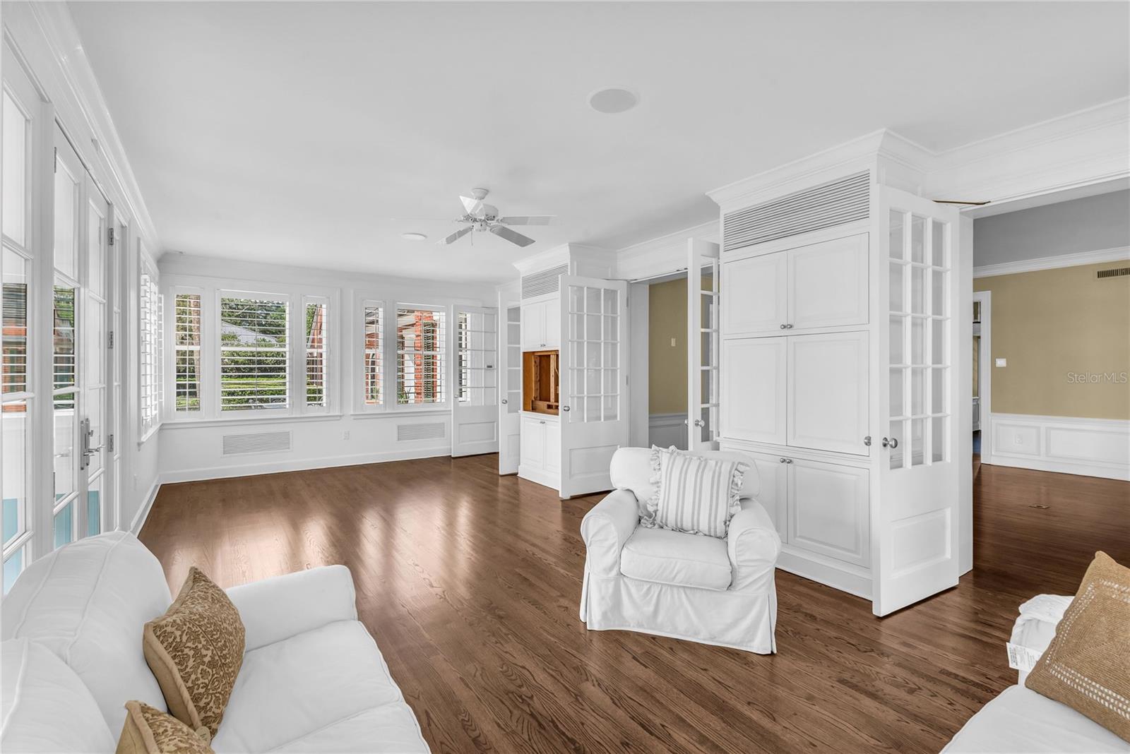 TUXEDO ESTATES - Residential