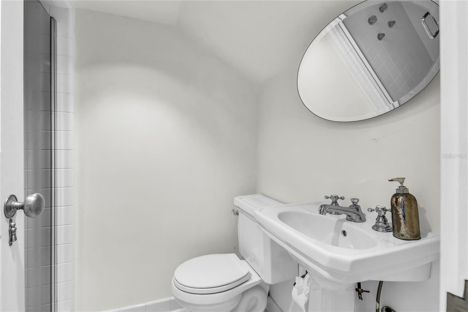 TUXEDO ESTATES - Residential