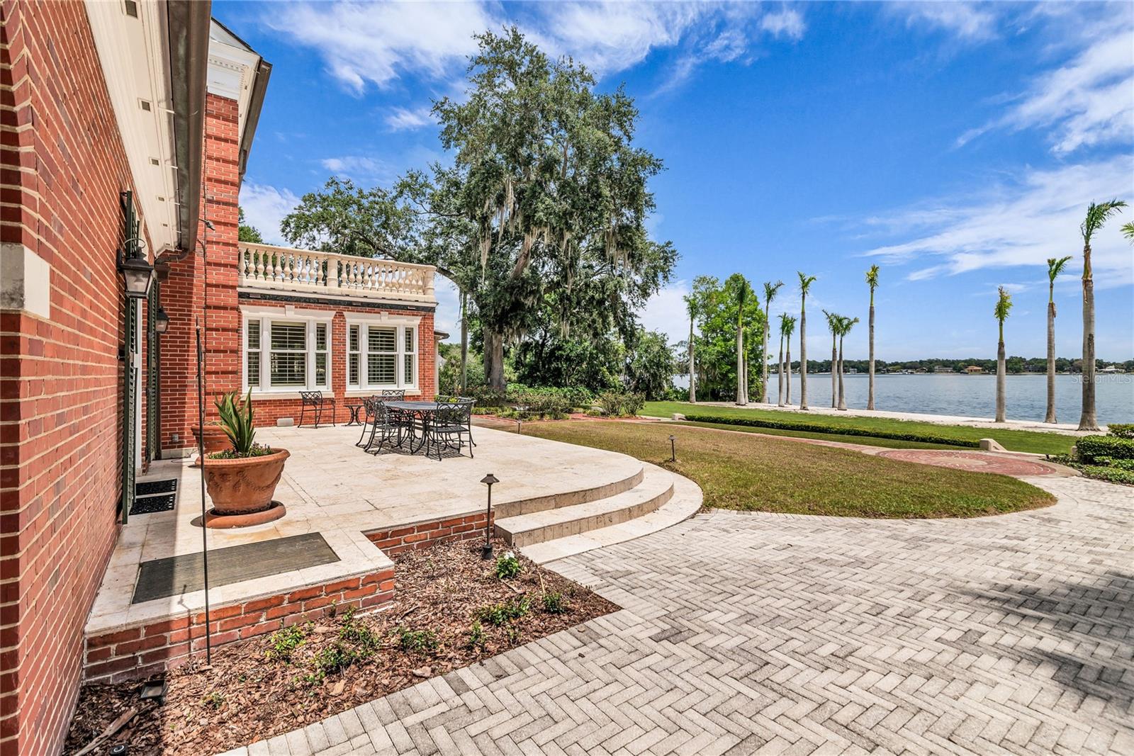 TUXEDO ESTATES - Residential