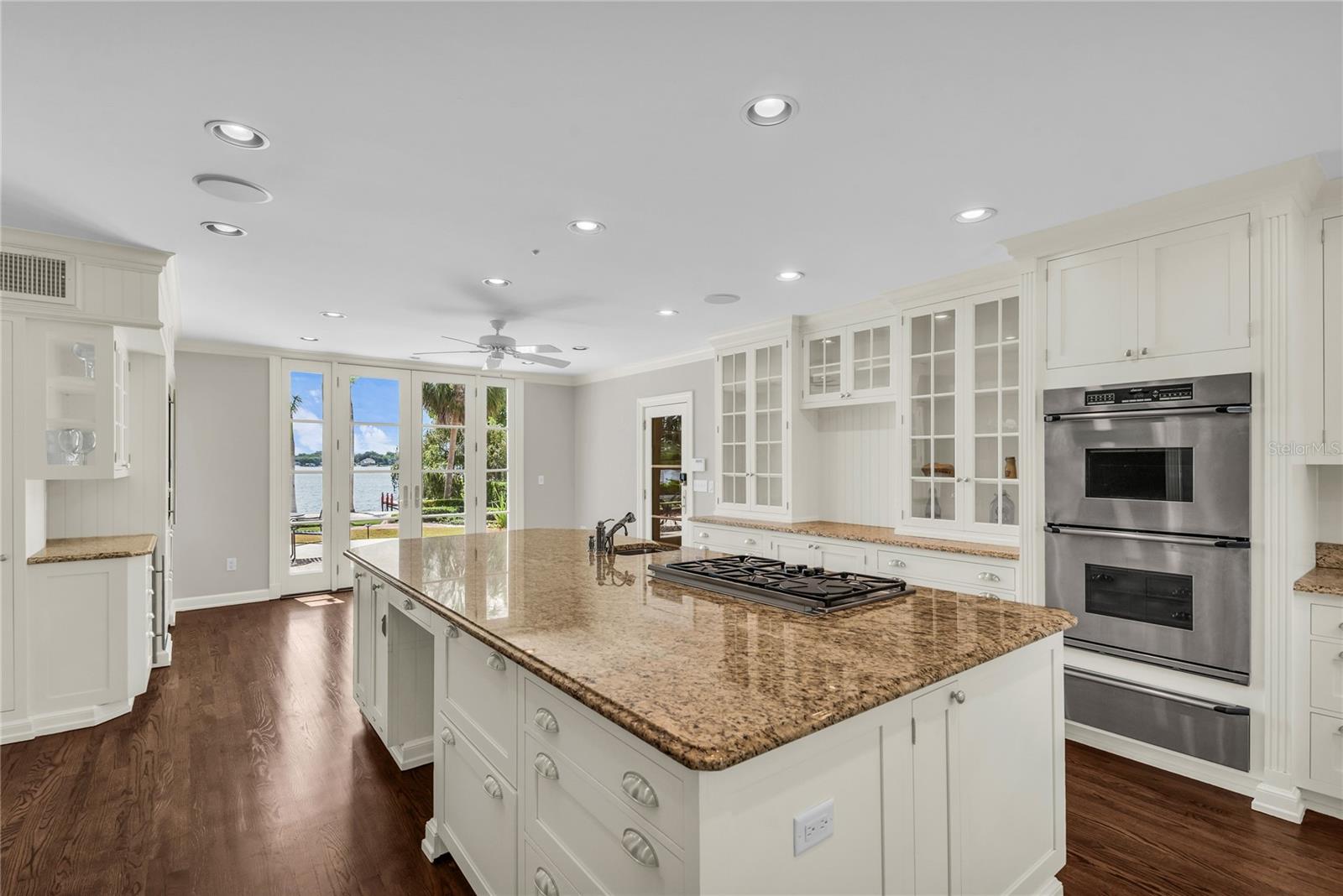 TUXEDO ESTATES - Residential