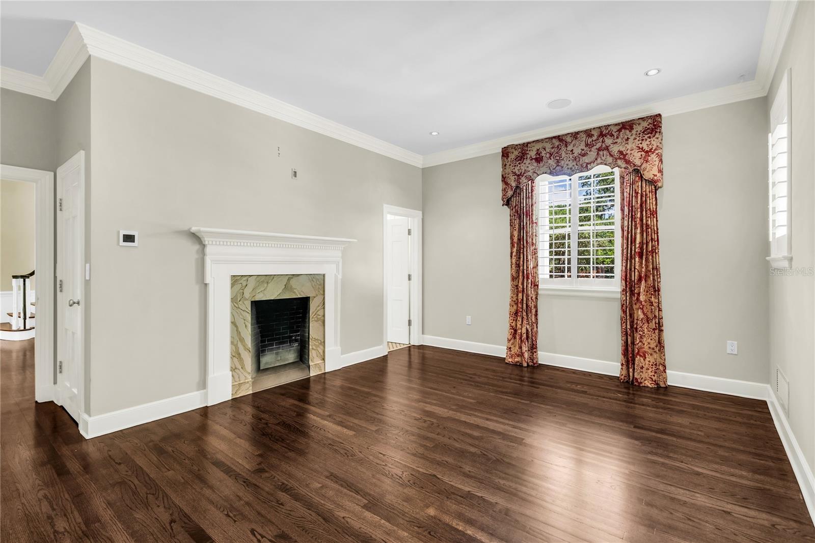 TUXEDO ESTATES - Residential