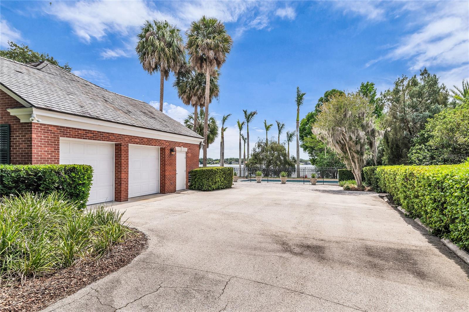 TUXEDO ESTATES - Residential