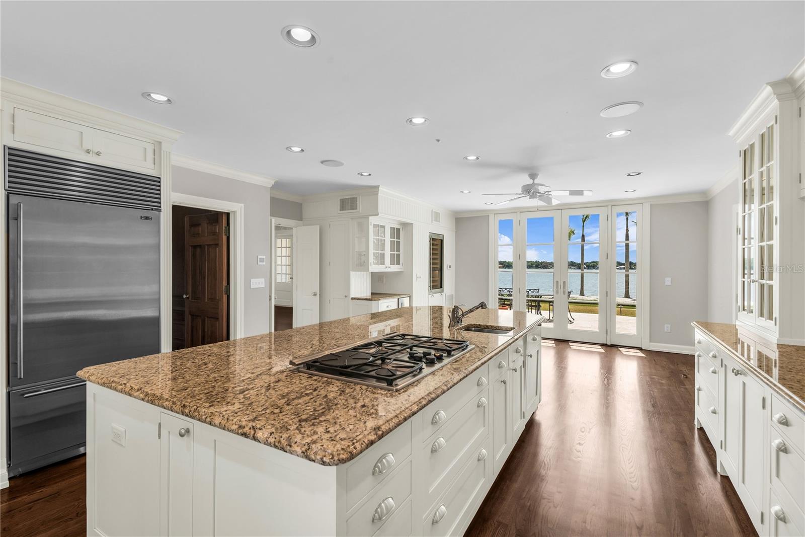 TUXEDO ESTATES - Residential