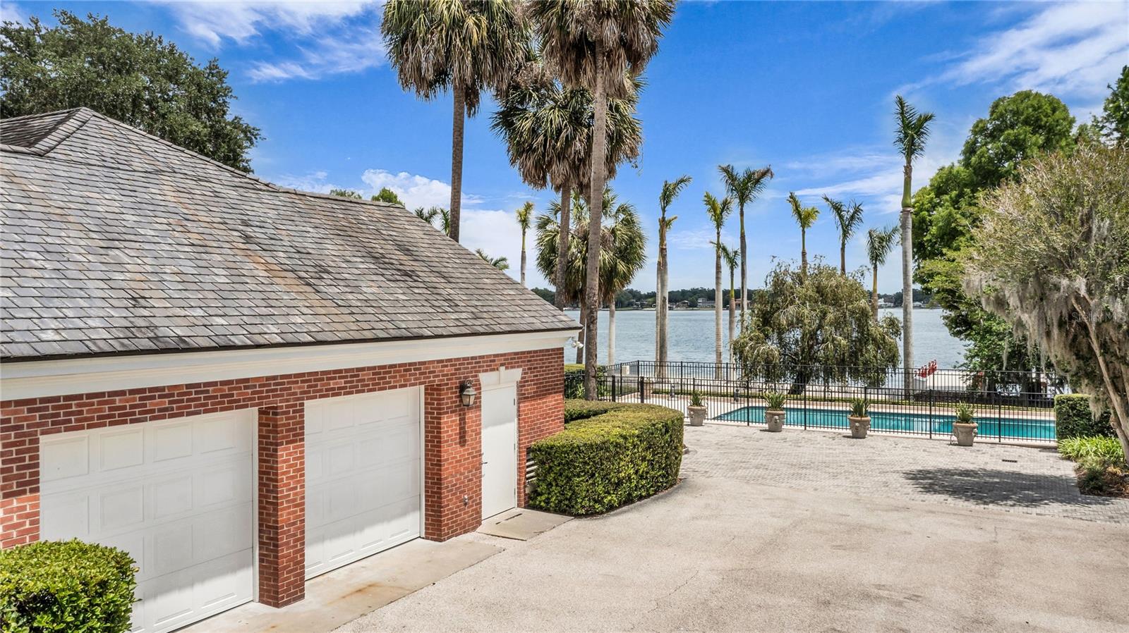 TUXEDO ESTATES - Residential