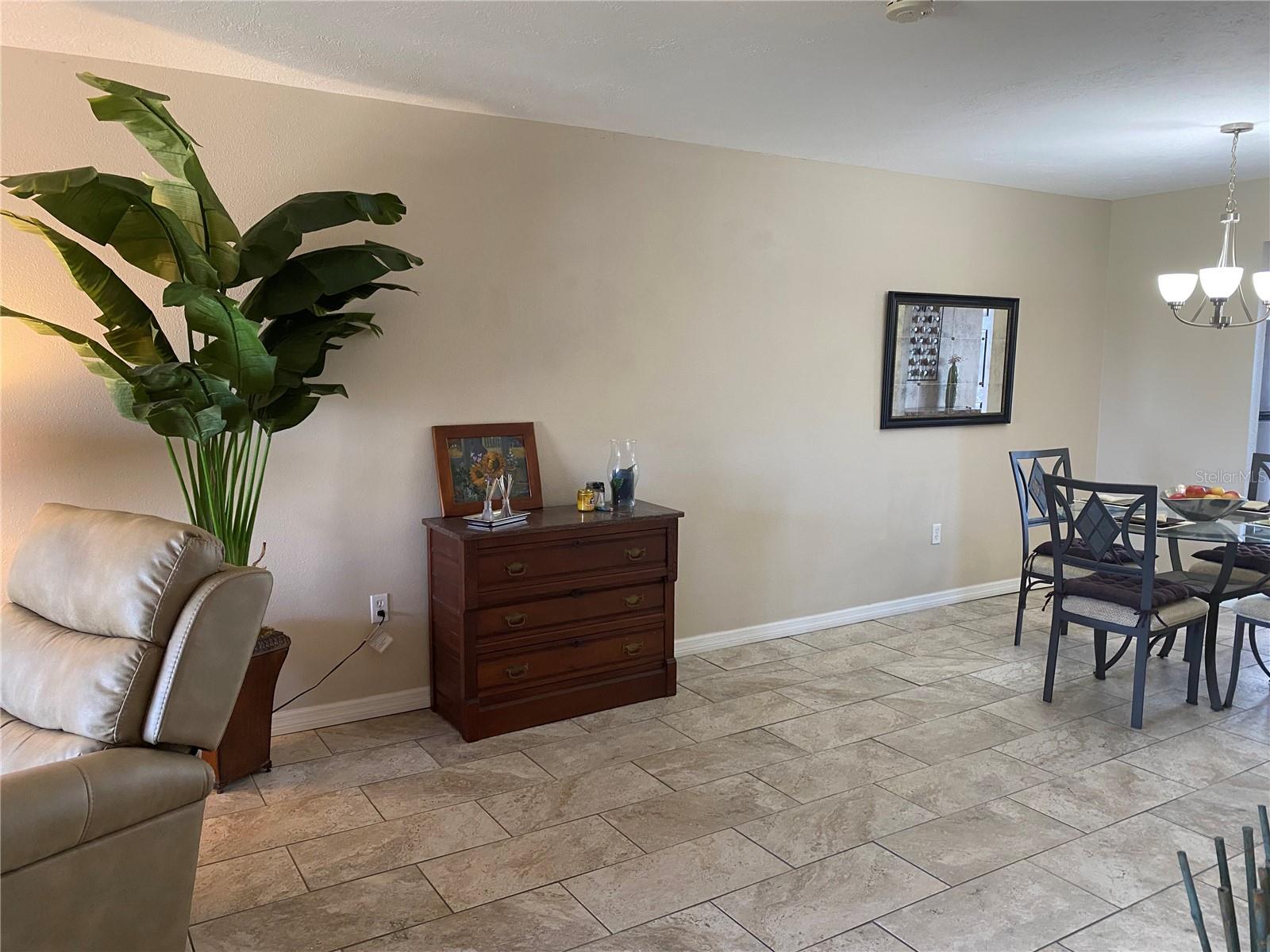 BAYSHORE ON THE LAKE CONDO APTS - Residential