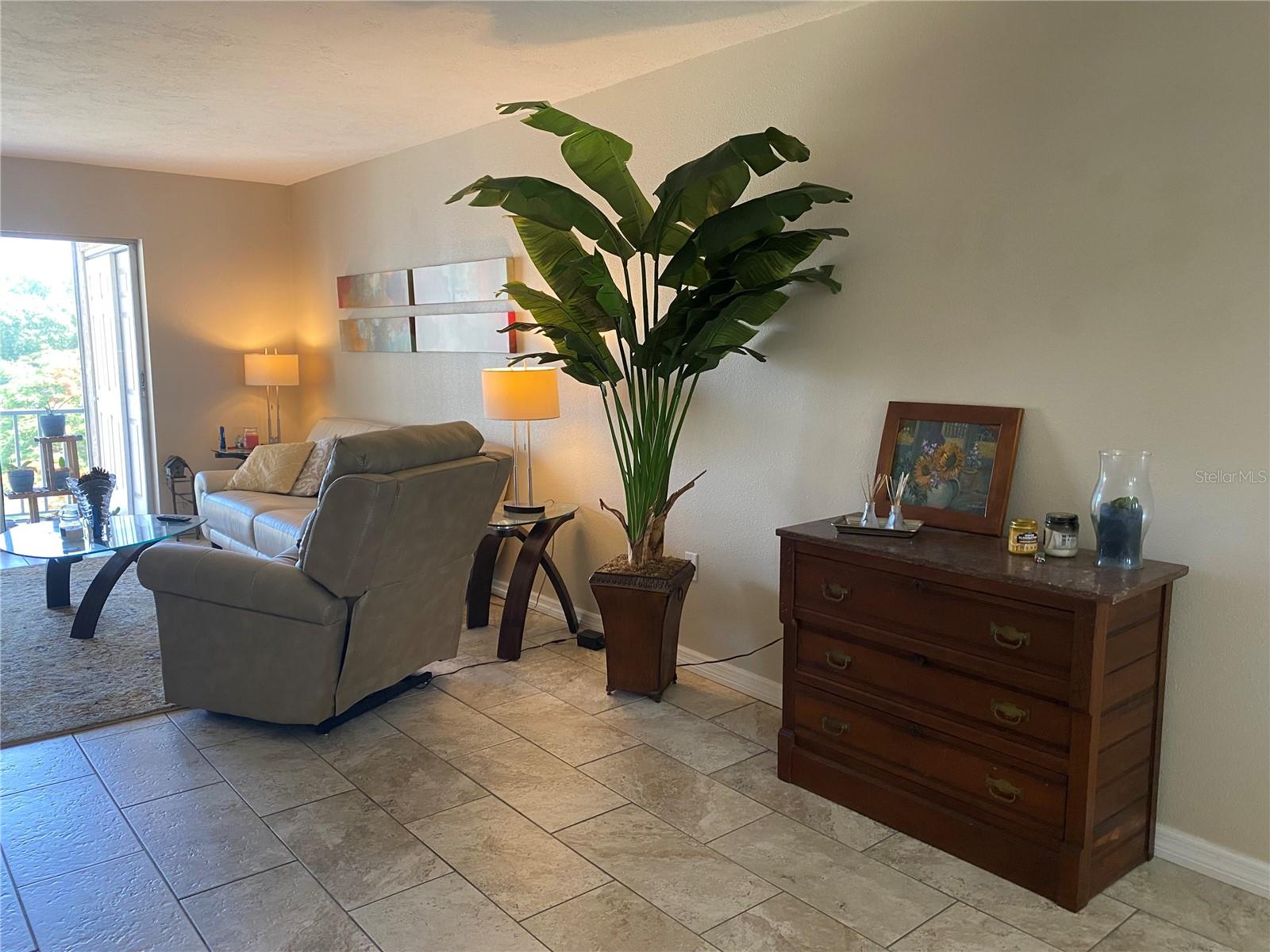 BAYSHORE ON THE LAKE CONDO APTS - Residential