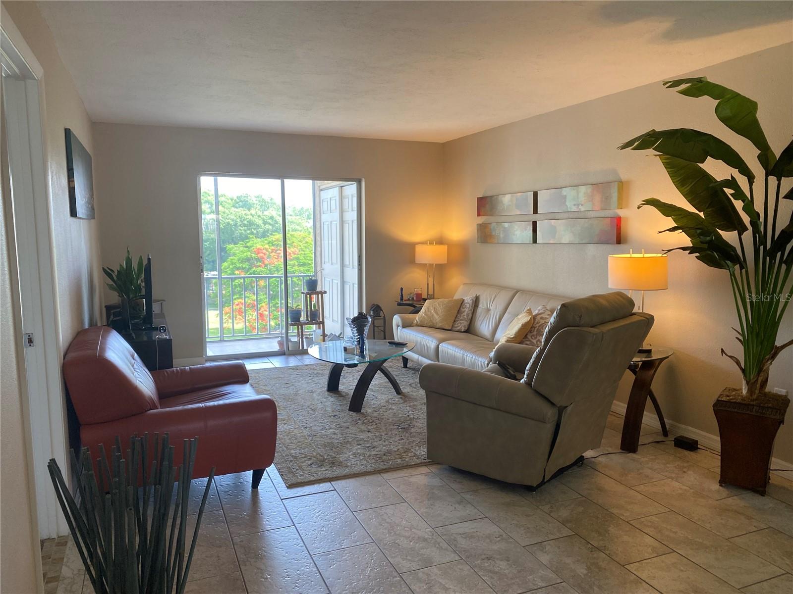 BAYSHORE ON THE LAKE CONDO APTS - Residential
