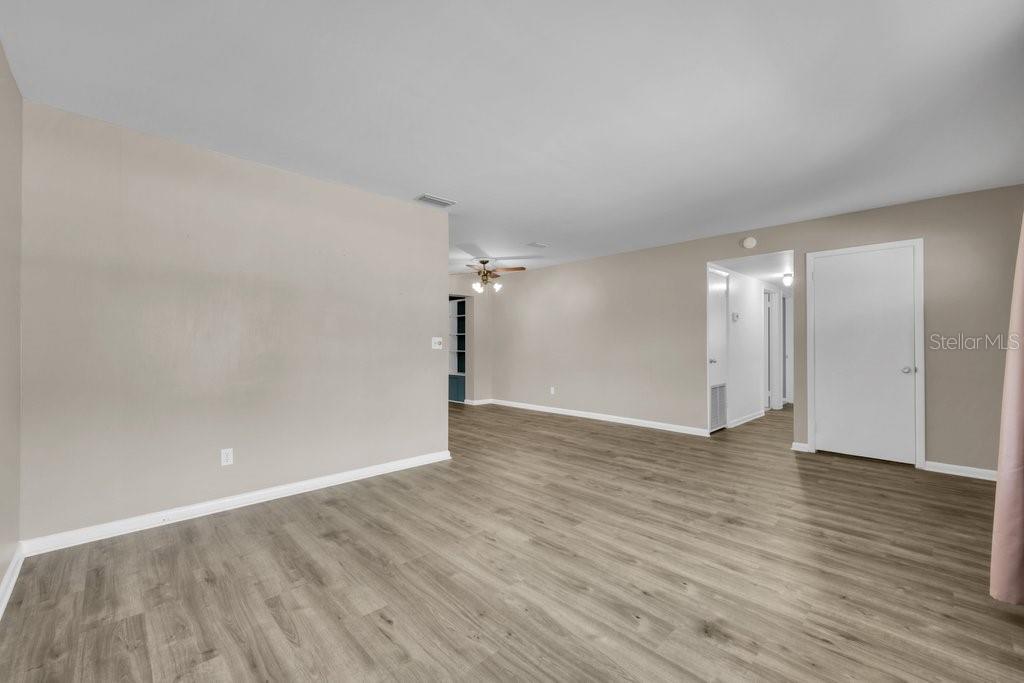BRANDON GROVE ESTATES UNIT 1 - Residential
