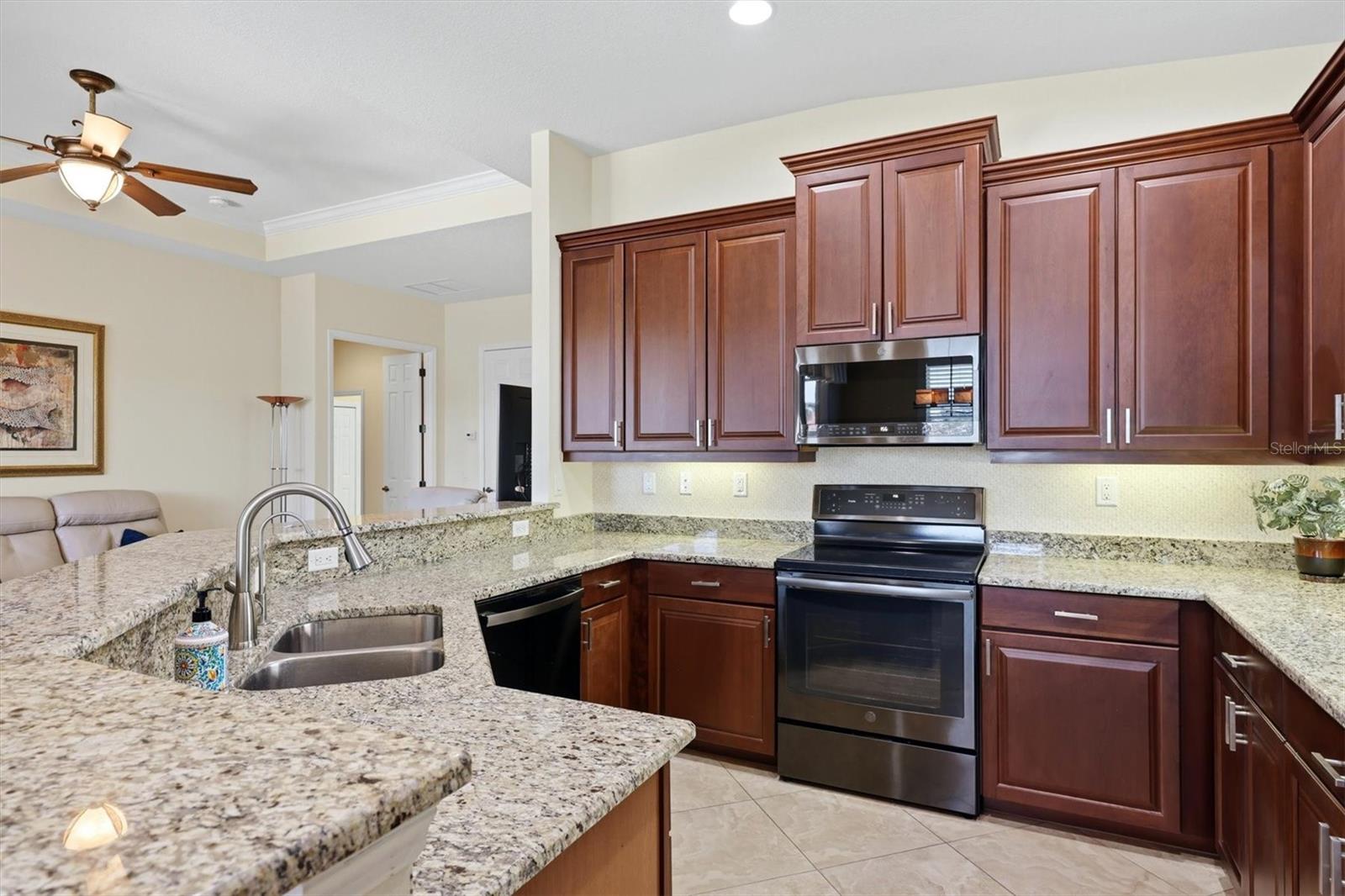 CASCADES AT SARASOTA PH V - Residential