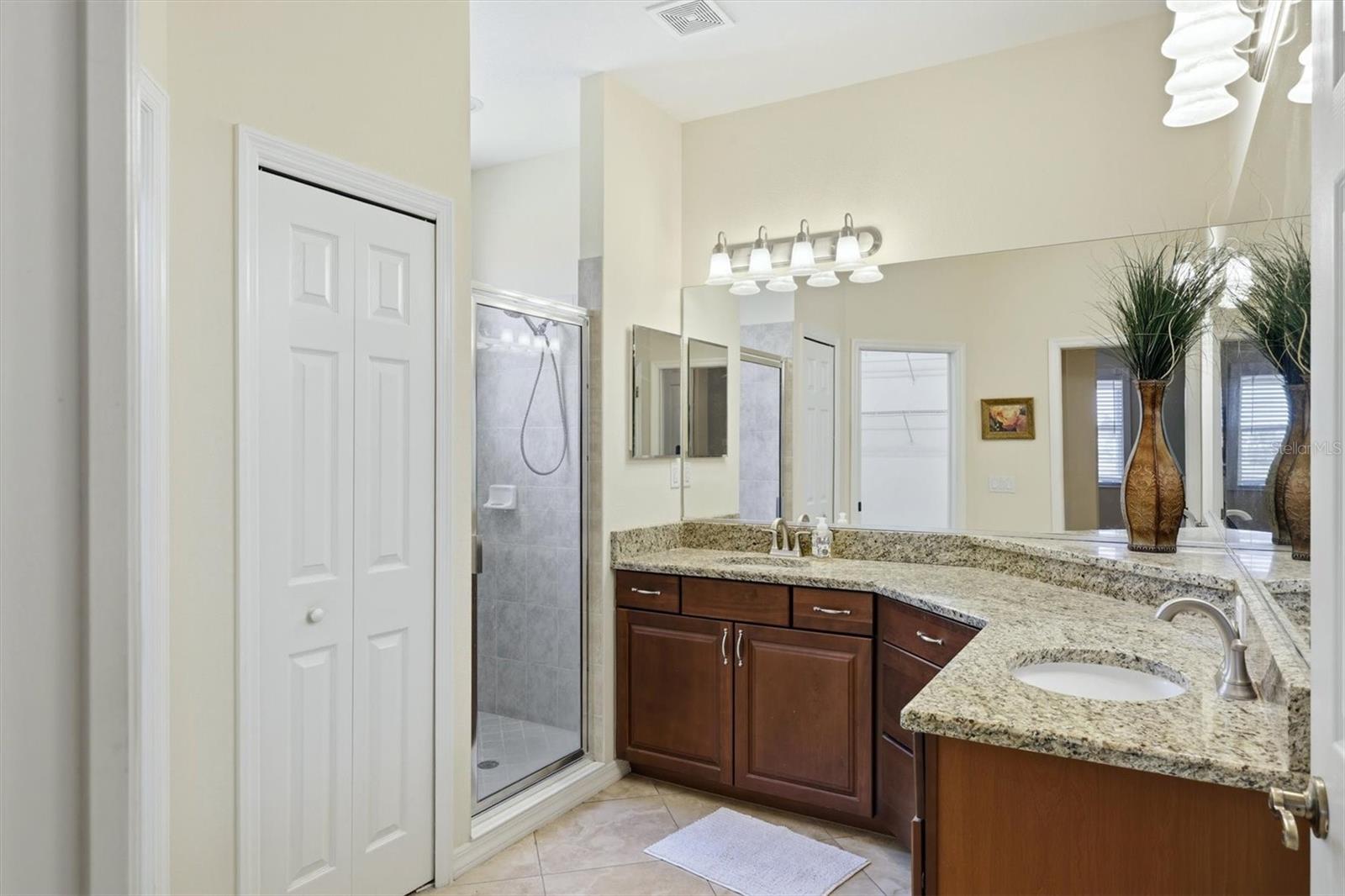 CASCADES AT SARASOTA PH V - Residential
