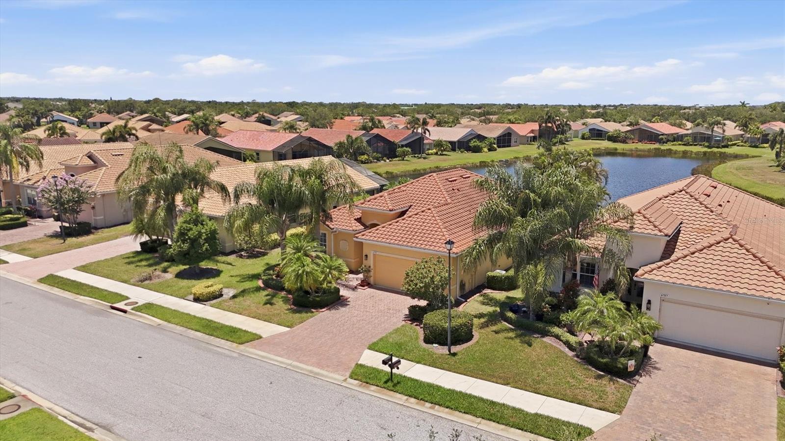 CASCADES AT SARASOTA PH V - Residential