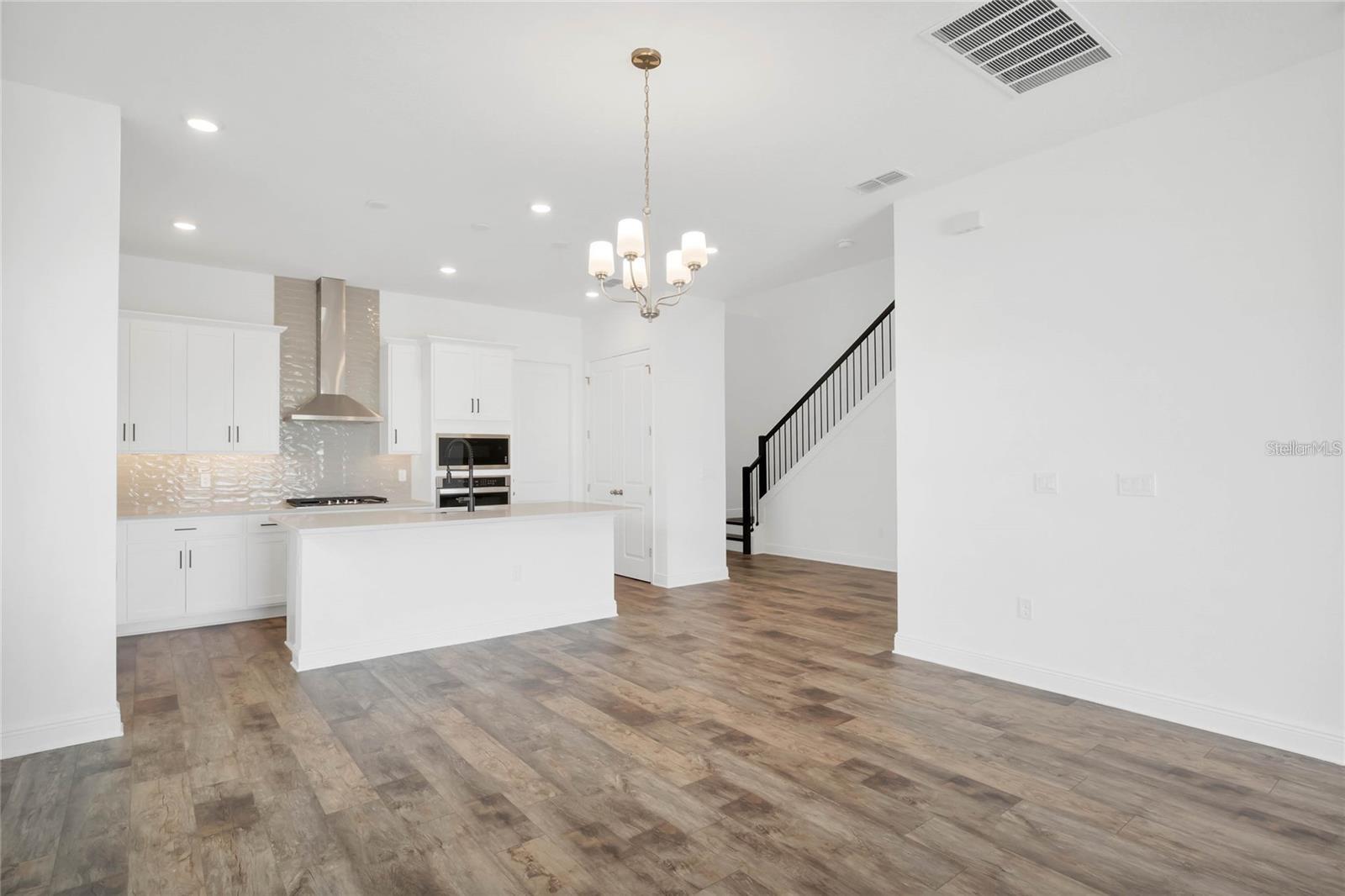 BELLA COLLINA - Residential