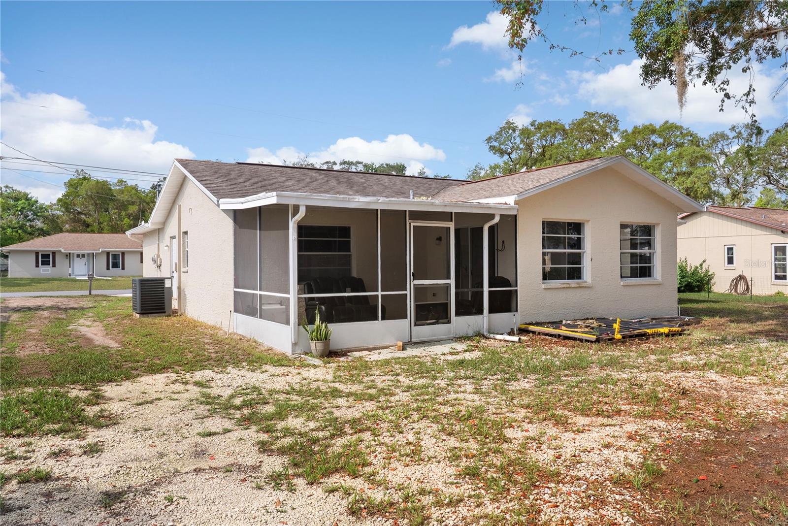 SPRING HILL - Residential
